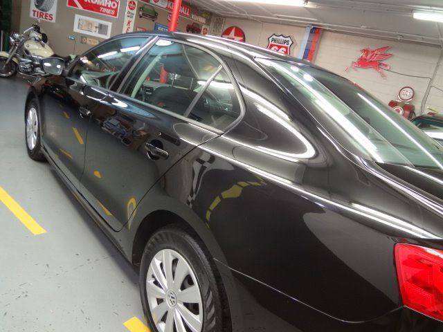 Volkswagen Jetta 2011 photo 34